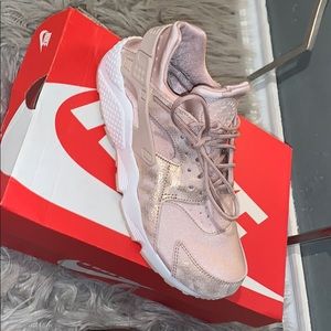 Women’s Nike Air Huarache Run